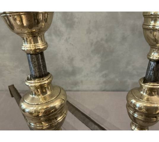 Paire de chenets ancien en fer forgé et laiton d'époque 17 ème