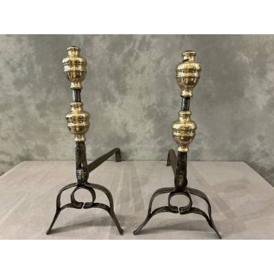 Paire de chenets ancien en fer forgé et laiton d'époque 17 ème