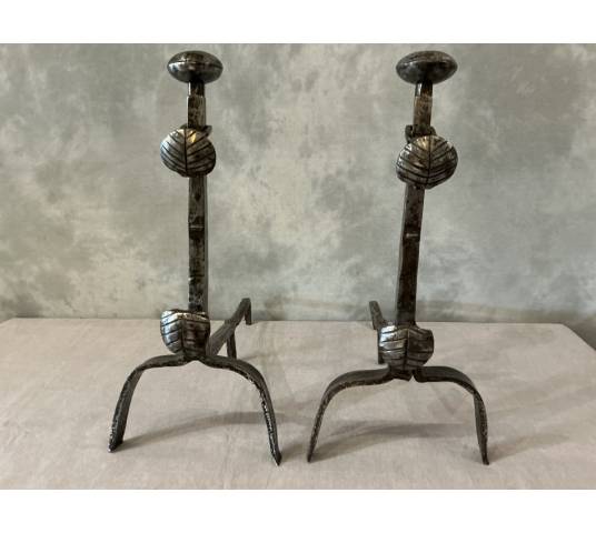 Paire de chenets anciens en fer d'époque 18 ème