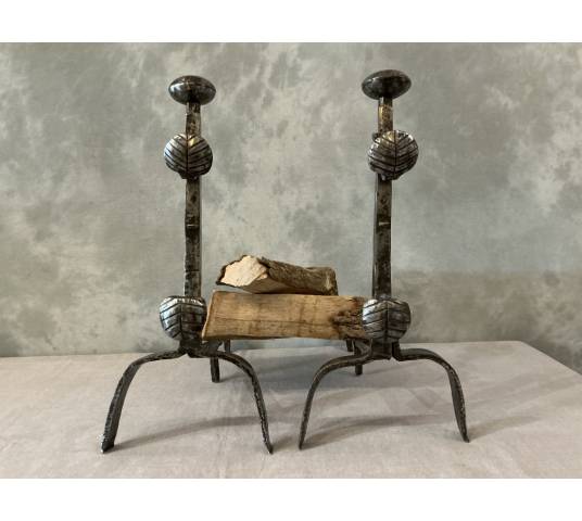 Paire de chenets anciens en fer d'époque 18 ème