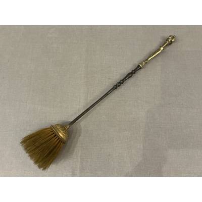 Small antique fireplace brush in iron and bronze, dating from the 19th century