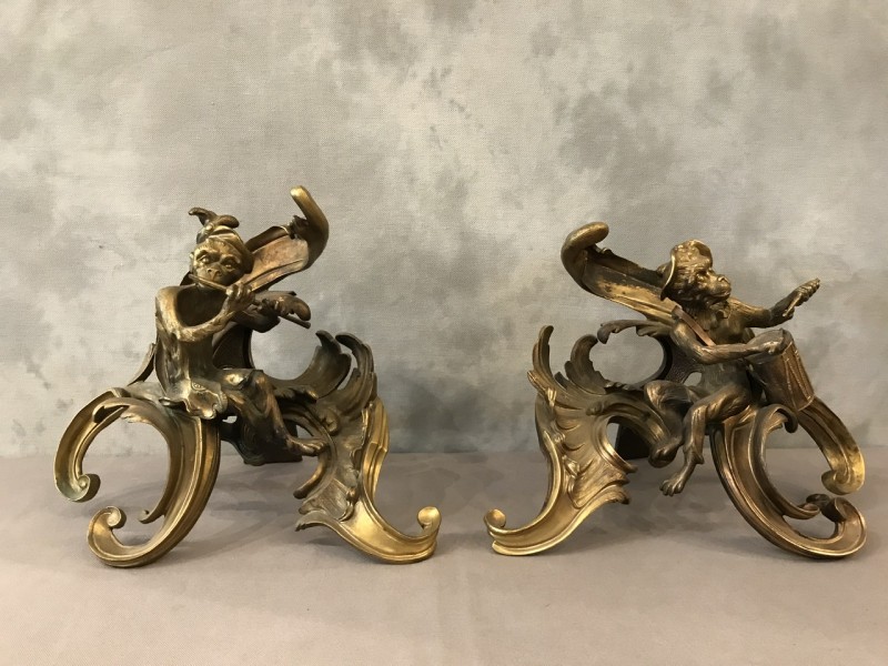 Beaux track old models to monkeys in golden bronze at the time 19 th