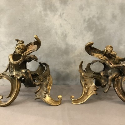 Beaux track old models to monkeys in golden bronze at the time 19 th