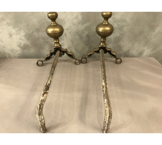 Pair of ancient brass tracks from the Louis XIV era to the marmosets