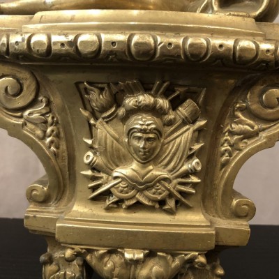Paire de chenets anciens en bronze d'époque Régence