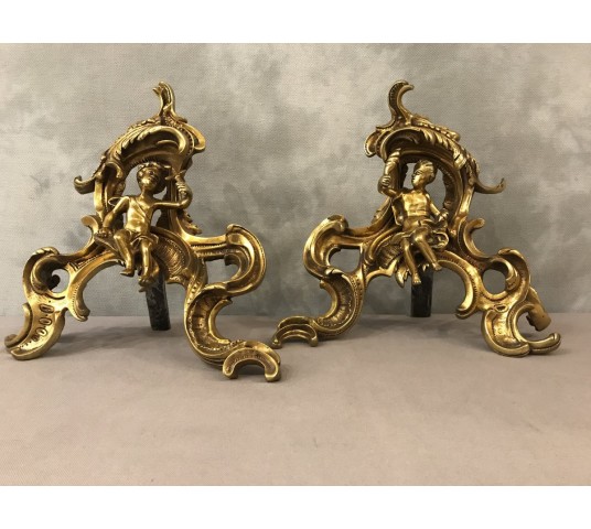 Paire de chenets en bronze doré d'époque 19 ème décor de personnages