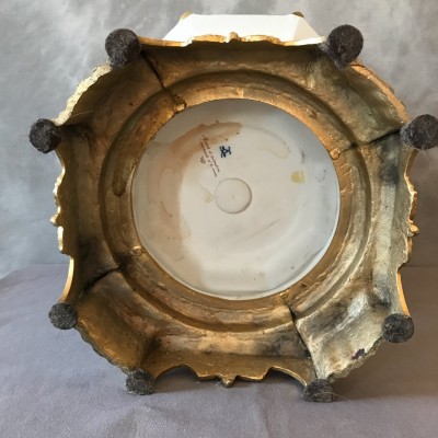 Grand cache-pot en porcelaine sur monture en bronze d'époque fin 19 ème