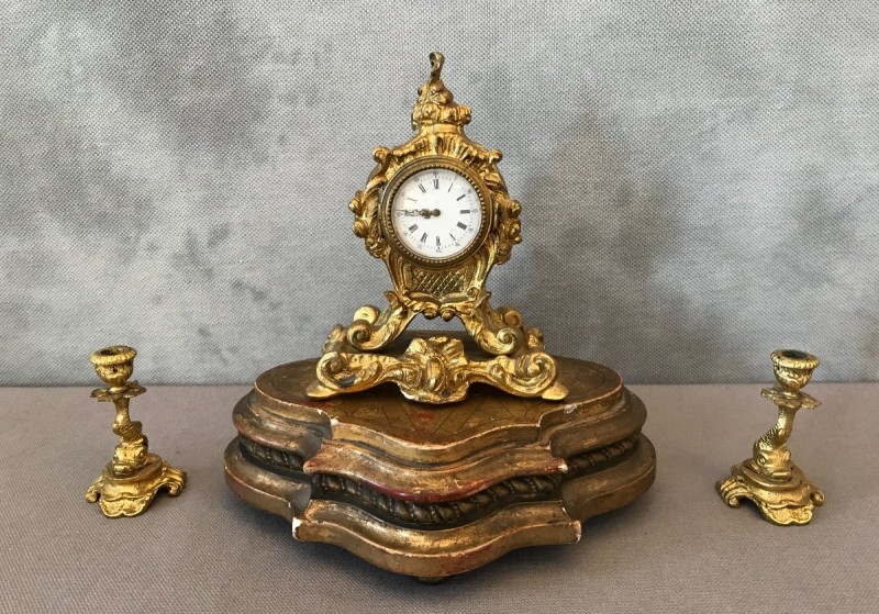 Ravissante petite pendule en bronze doré d'époque 19 ème Napoléon III