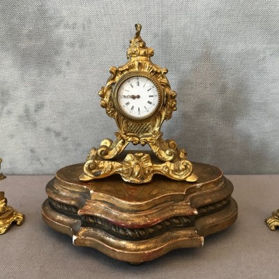 Ravissante petite pendule en bronze doré d'époque 19 ème Napoléon III