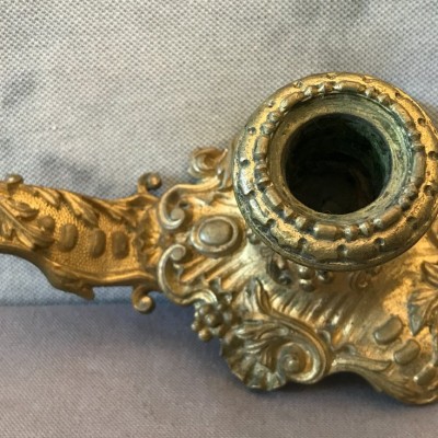 Petit bougeoir de hand en bronze gilt de style Louis XV d' epoch 19 ème