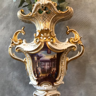 Great vase of time 19 th in Old Paris porcelain