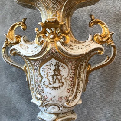 Great vase of time 19 th in Old Paris porcelain