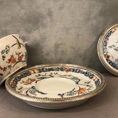 Bol à bouillon en porcelaine de Mehun et son assiette cerclage en argent d'époque fin 19 ème