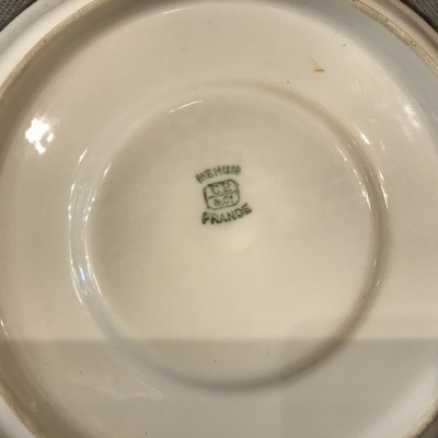 Bol à bouillon en porcelaine de Mehun et son assiette cerclage en argent d'époque fin 19 ème