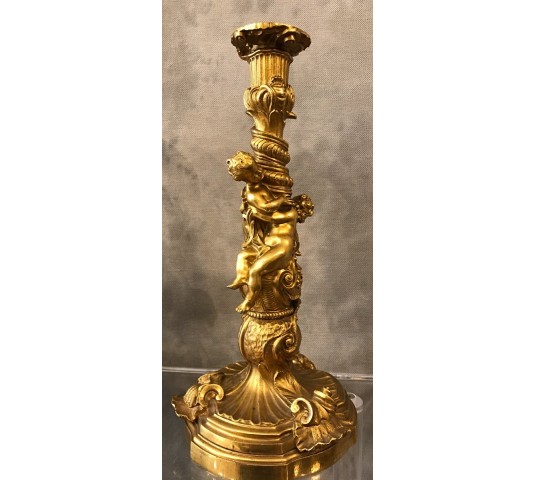 Ravissante paire de flambeaux d'époque 18ème Louis XV en bronze doré