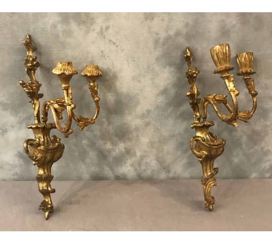 Paire d'appliques en bois doré de style Louis XV d'époque XX ème