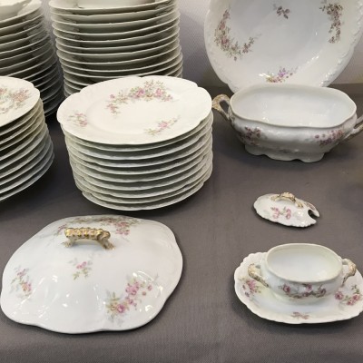 Porcelain table service in the taste of Limoges