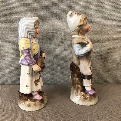 Small couple of porcelain characters from Dresden of epoch 19 th