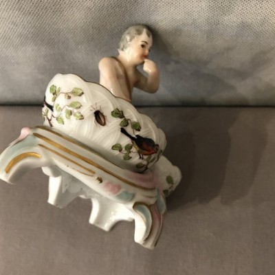 Saleron en porcelaine d'époque 18 ème