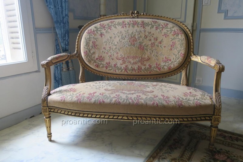 Salon en bois sculpté et doré de style Louis XVI Napoléon III"