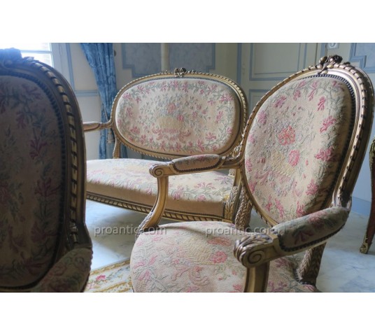 Salon en bois sculpté et gilded de style Louis XVI Napoléon III "
