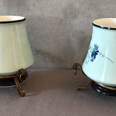 Pair of small caches-porcelain pots of age 19 th