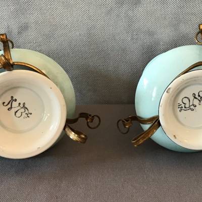 Pair of small caches-porcelain pots of age 19 th