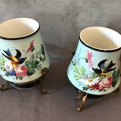 Paire de petits caches-pots en porcelaine d'époque 19 ème