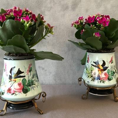 Paire de petits caches-pots en porcelaine d'époque 19 ème