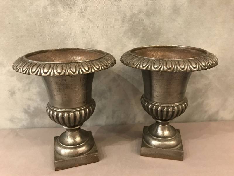 Pair of vintage vases in cast iron 19 th