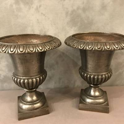 Pair of vintage vases in cast iron 19 th