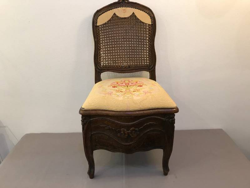 Charmante chaise de commodité d'époque Louis XV 18 ème