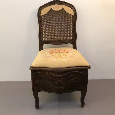 Charmante chaise de commodité d'époque Louis XV 18 ème