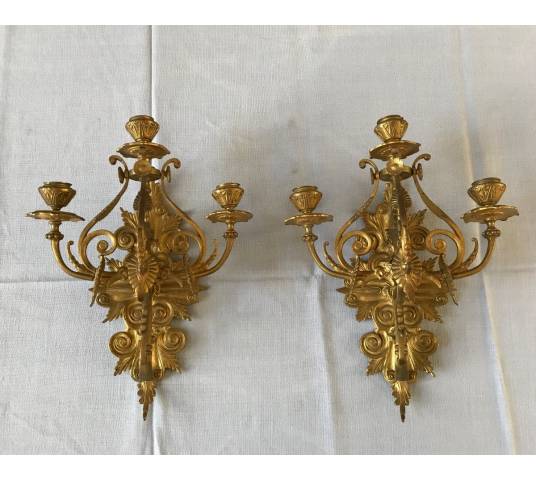 Pair d' appliques en bronze gilt de style NéoGothic d' époque 19 ème