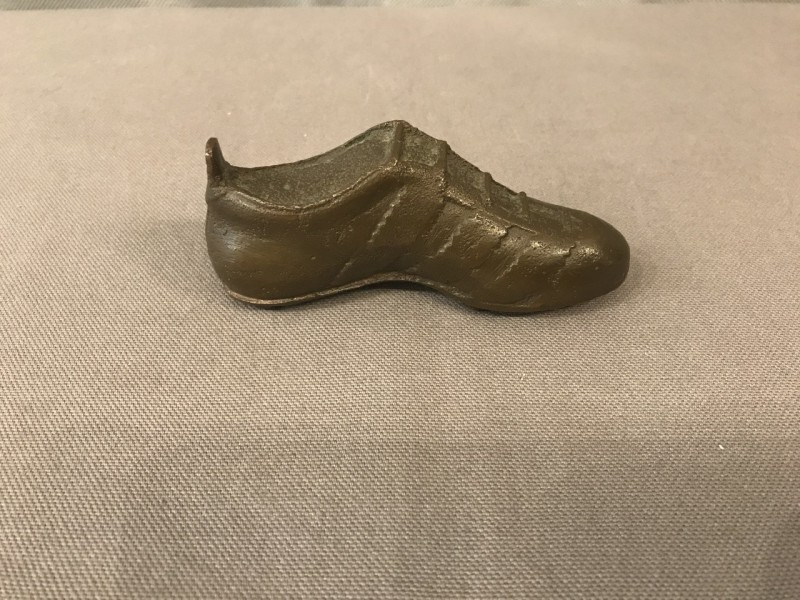 Chaussure de foot en bronze XXÈME