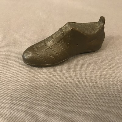 Chaussure de foot en bronze XXÈME
