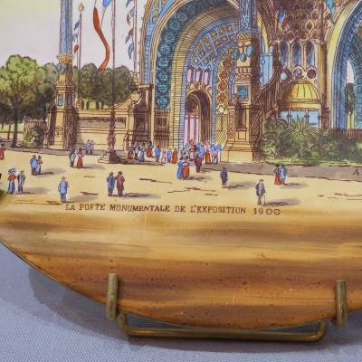 Paire de plats tableaux en porcelaine de l'Exposition Universelle de 1900