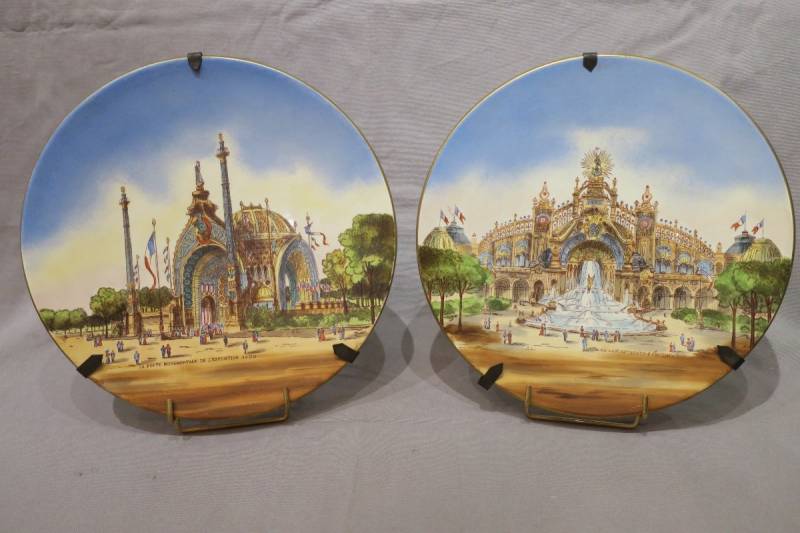 Paire de plats tableaux en porcelaine de l'Exposition Universelle de 1900