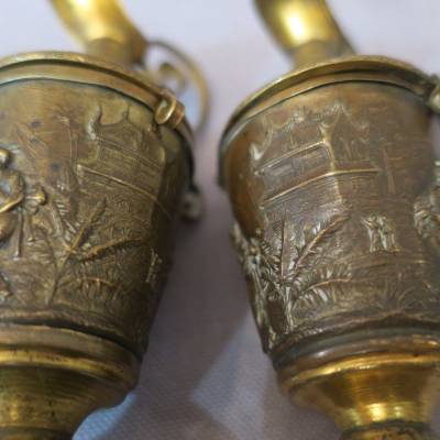 Beautiful small pairs of vintage brass amphoras 19 th decor of chinoiseries