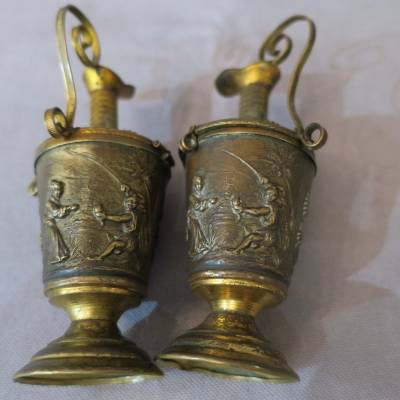 Beautiful small pairs of vintage brass amphoras 19 th decor of chinoiseries