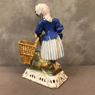 Nice object in porcelain old empty-pockets 19 th in Old Paris Jacob Petit