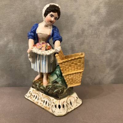 Nice object in porcelain old empty-pockets 19 th in Old Paris Jacob Petit