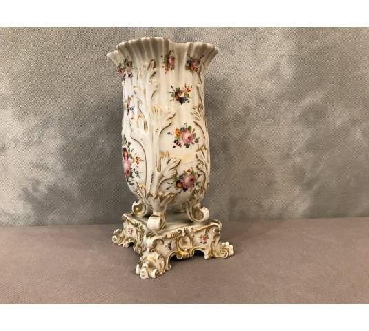 Old porcelain Vase of Old Paris of era 19th-century.