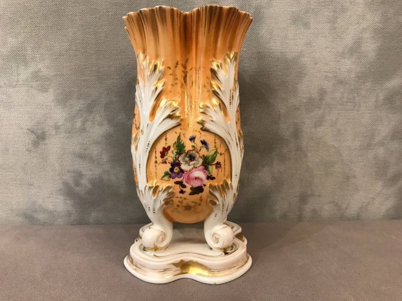 Old porcelain Vase of Old Paris of era 19th century.