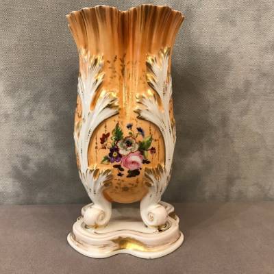 Old porcelain Vase of Old Paris of era 19th century.