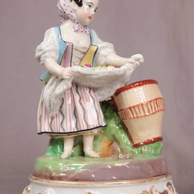 Paire de Subjects en porcelain de Vieux Paris d' epoch vers 1900