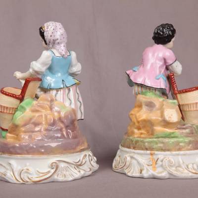 Paire de Subjects en porcelain de Vieux Paris d' epoch vers 1900