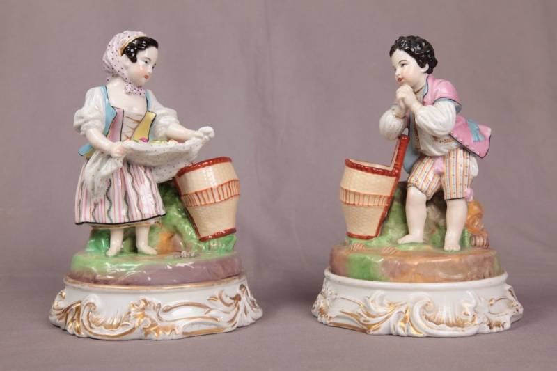 Paire de Subjects en porcelain de Vieux Paris d' epoch vers 1900