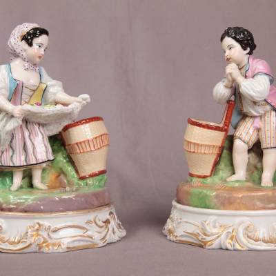 Paire de Subjects en porcelain de Vieux Paris d' epoch vers 1900