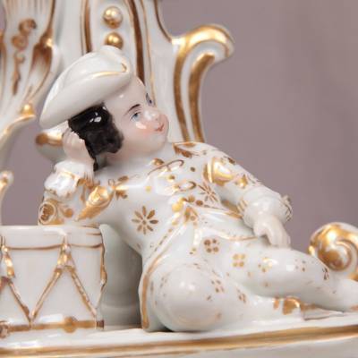 Belle pair de bougeoir en porcelaine de Vieux Paris d' epoch 19 ème